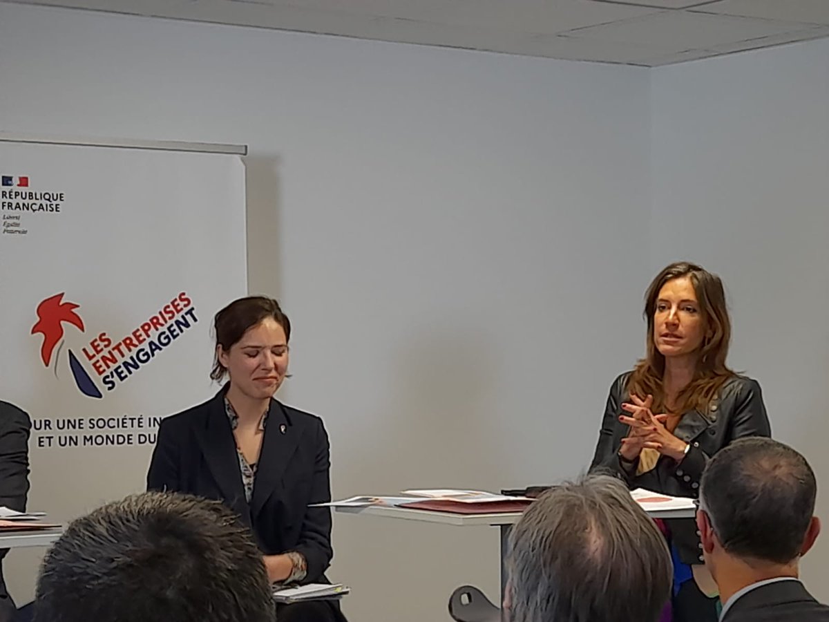 wilfried_faure's tweet photo. Lancement cet après-midi,du Club #Ardèche des Entreprises S'Engagent sur le site de Bausch&amp;Lomb. Dynamique Entreprises au service des enjeux de l'inclusion, portée par l'Etat,le CD et Pole Emploi. Ou comment les entreprises se créent aussi de belles opportunités de rencontres. https://t.co/VQ5cKtlzek