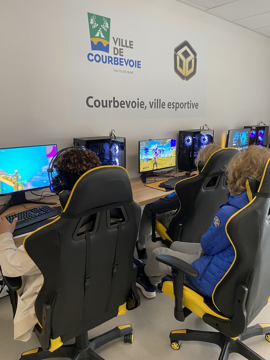 Courbevoie Esport by Pandore tweet media