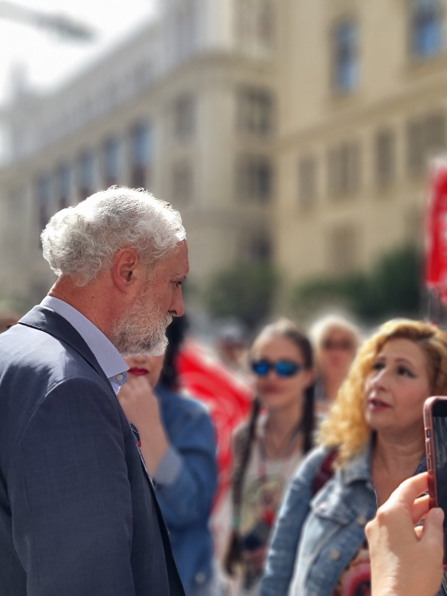 Juaguior's tweet photo. #culturamadridprotesta ocioycultura van a la sepultura y @LuisCueto12 escucha nuestra precariedad salarial de los trabajadores @ugtspmadrid @espinar_mar @AlmeidaPP_ @ALevySoler @EnmaLopez @AniortePepe @begonavillacis @PSOEMCiudad @UGT_Comunica @InformativosTM @rtvenoticias https://t.co/bRGvGgbHee
