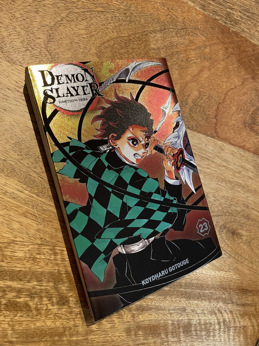 miingo's tweet image. J’enchaîne avec l’édition spéciale du 23e et dernier tome de demon slayer. MAGNIFIQUE