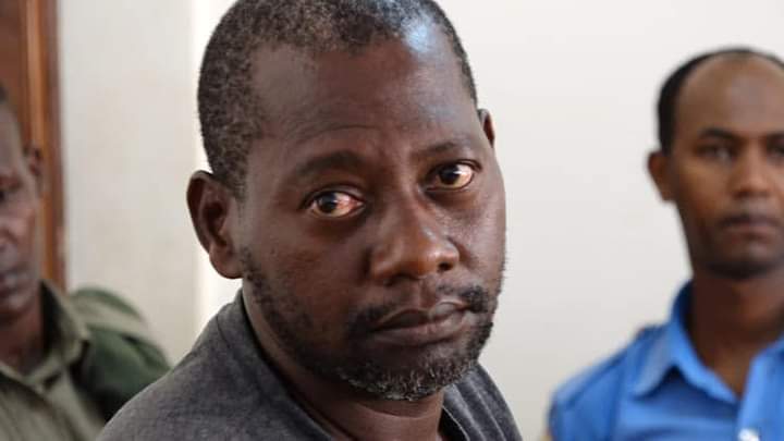 amin_dadaz's tweet photo. By the way where is Danston Omari to represent these two people in court? https://t.co/avnWBYFQmo