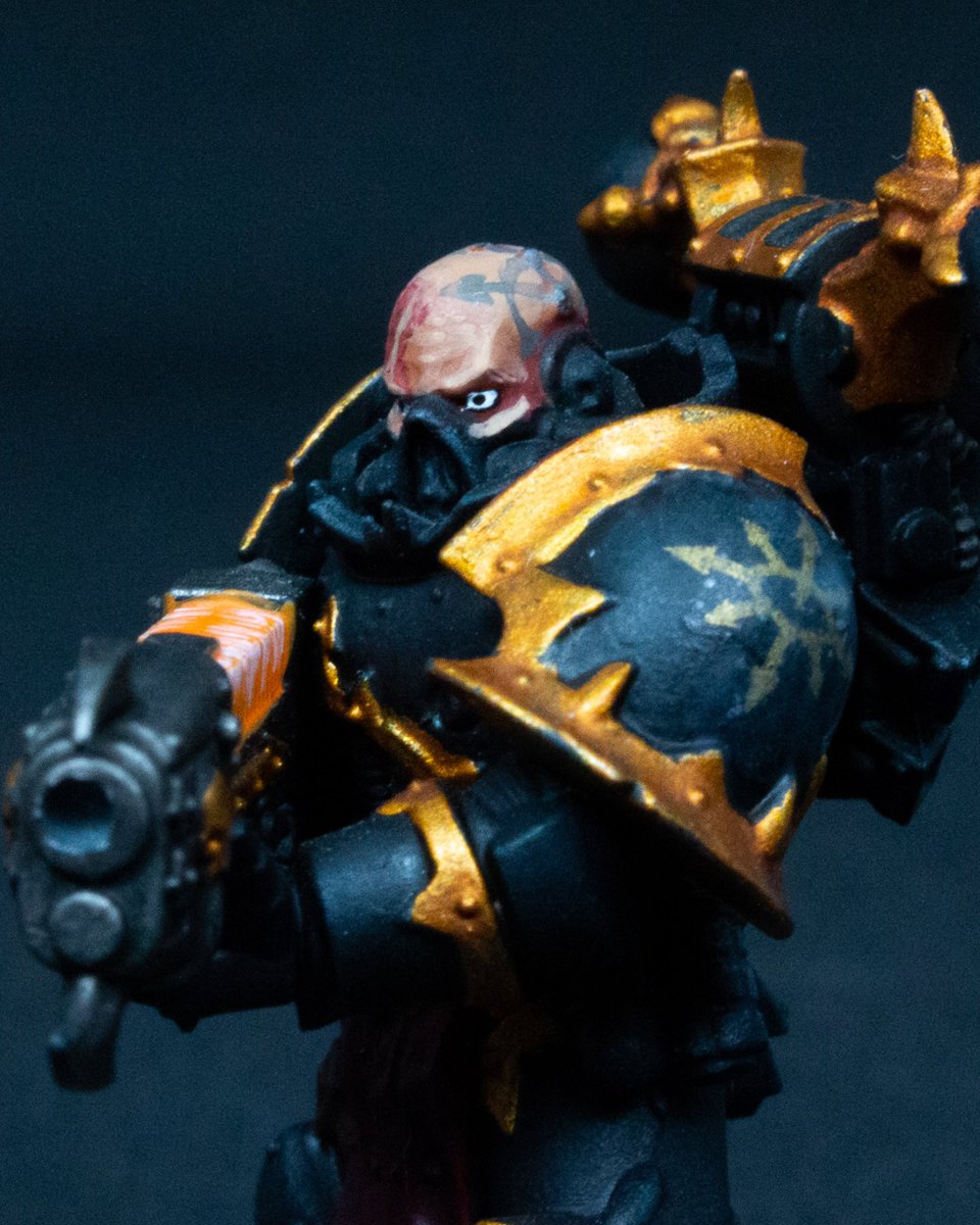RJeffas's tweet photo. Some of the Black legion chaos space marines faces I’ve painted.

#warhammer #warhammer40k #warhammercommunity #paintingwarhammer #painting #miniaturs #miniaturepainting #miniaturewargaming #blacklegion #chaosspacemarines #deathtothefalseemperor #chaos #miniart https://t.co/2TyaAsqkGq