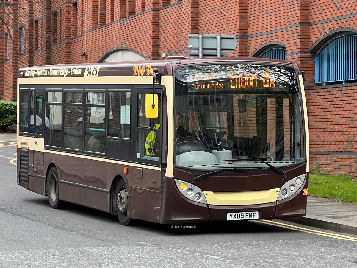 ShropBusSpotter's tweet image. D&amp;amp;G Bus ADL Enviro 200 Seen Leaving Hanley Bus Station On Service 8A To Endon 39 YX09 FMF 📸🚌