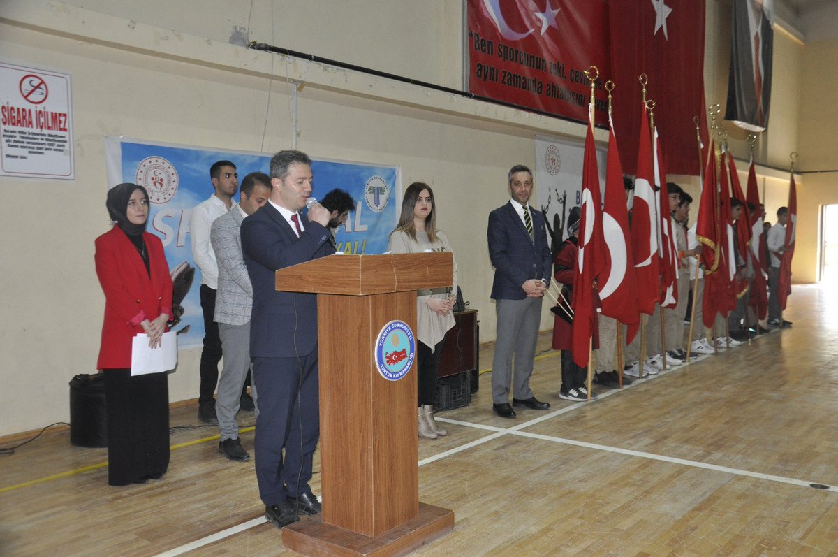 Kaymakamımız Sn. Fatih Bayram, Belediye Başkanımız Sn. Muammer Yiğider, İlçe Milli Eğitim Müdürümüz Sn. Orhan Özen, daire amirleri, öğretmen, öğrenci ve velilerin katılımlarıyla 23 Nisan Ulusal Egemenlik ve Çocuk Bayramı coşkuyla kutlandı. <a href="/skaygusuz/">Salih Kaygusuz</a> <a href="/fatihbayramia/">Fatih Bayram</a> <a href="/OrhanOzen_25/">Orhan ÖZEN</a>