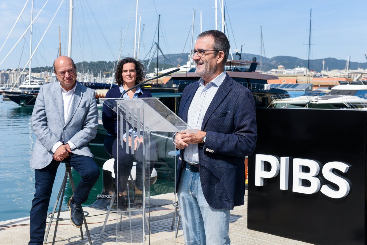 PalmaBoatShow's tweet image. El vicepresidente @jpyllanes ha presentado esta mañana el certamen: PIBS23👏🏼
Los veleros, un año más, serán los protagonistas, y podremos encontrar una gran variedad de catamaranes de vela y a motor entre otras muchas embarcaciones💙

#PIBS23