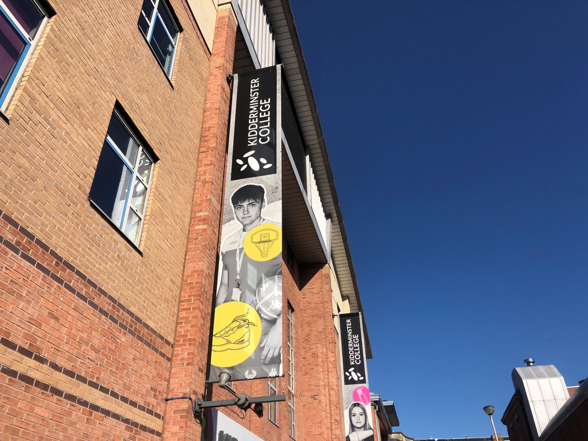 InterclassGroup's tweet image. A morning of talent spotting!!👀It’s at events like these where the conversations you have can really change the course of someone’s career! Thank you to @ThePointAtKC  for organising and inviting us along. 
#recruitment #apprentices #apprenticeships #construction #KCTalentSpot