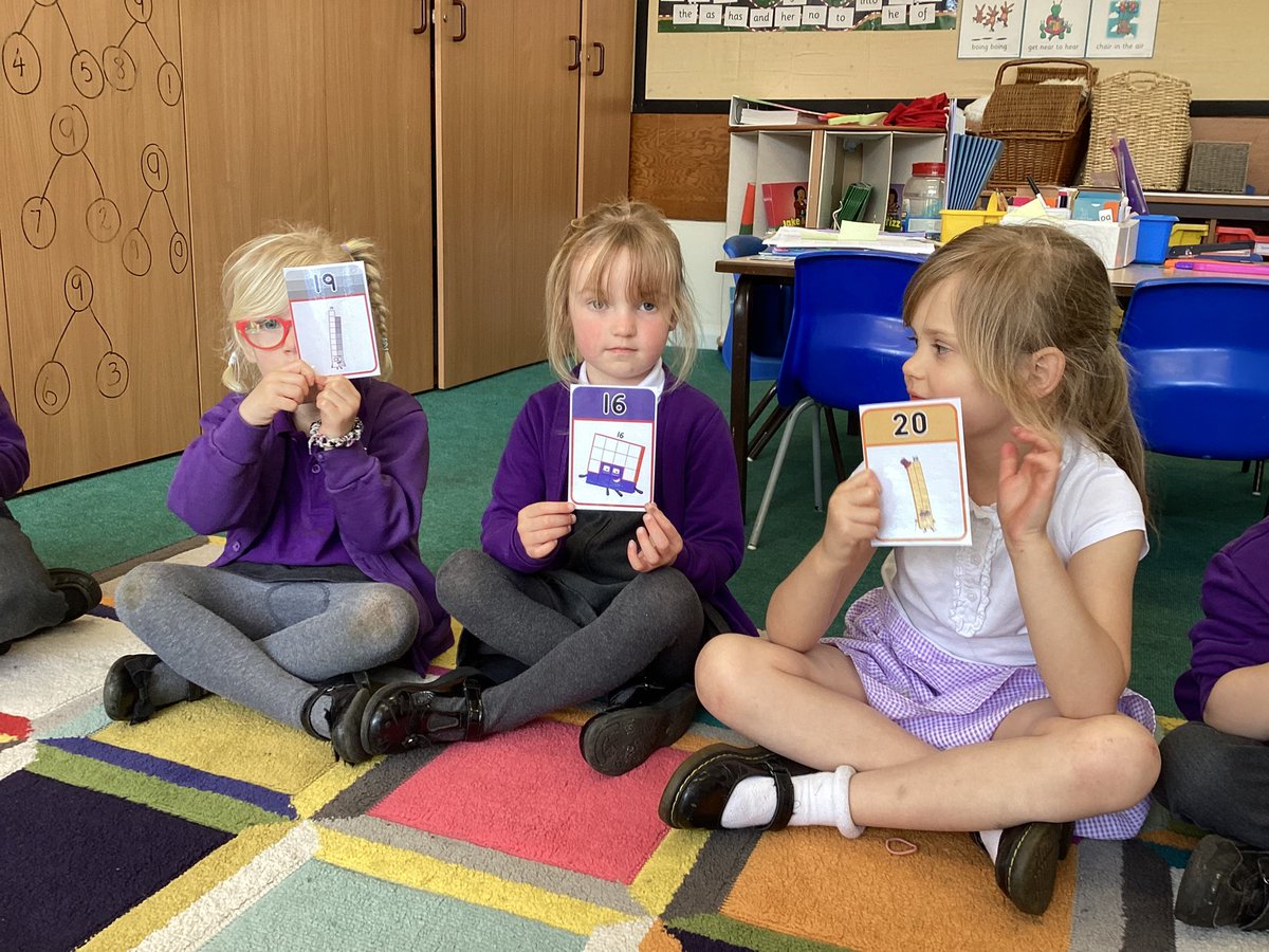 TadPrimaryAcad's tweet photo. This week team Venus have been enjoying learning about numbers 10-20. We have have ordered numbers to 20 and discussed how each number is made up of โ10 and some moreโ. For example, 15 is made up of 10 and 5. #Tadcastermaths #TadcasterEYFS @eboractrust https://t.co/5VJVfCr0Os