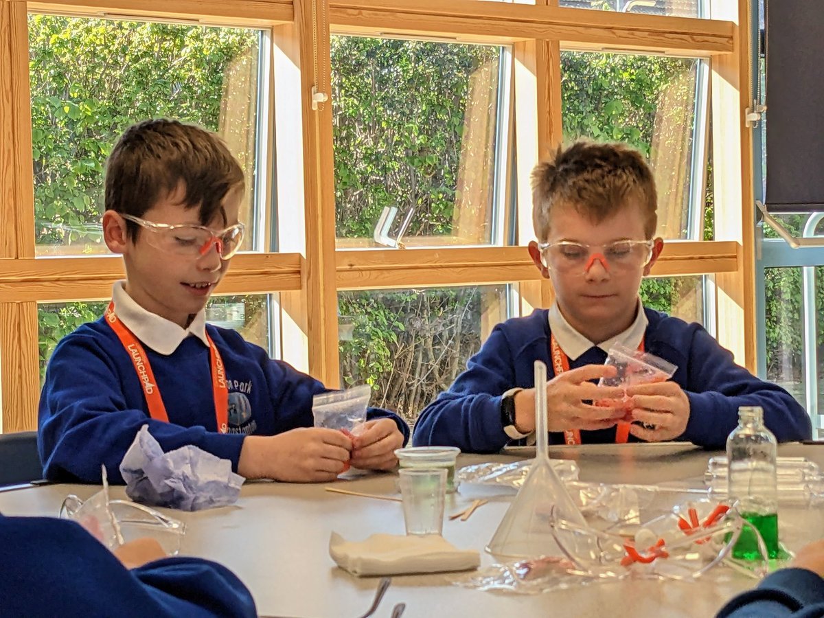 Camb_LaunchPad's tweet photo. This morning, we were at Hatton Park Primary School - 1 of 11 schools in Cambridgeshire taking part in our #DNADay celebrations with @illumina.
#LaunchIntoSTEM https://t.co/oRqQS9mysu