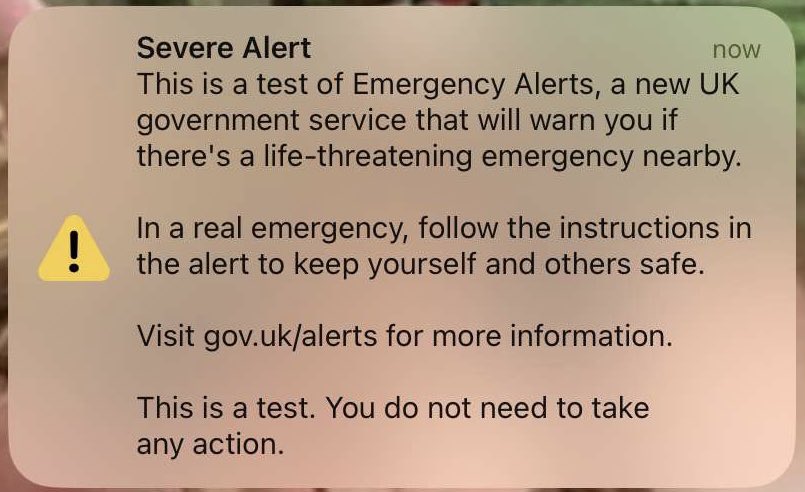 CharlotteRow03's tweet photo. Not everyone received a emergency alert yesterday 
What do the public think? 
Find out more soon.. @UEA_journalism https://t.co/Pt71STFLG5
