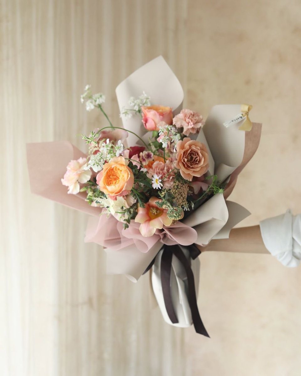 300moods's tweet image. Pretty flower bouquets