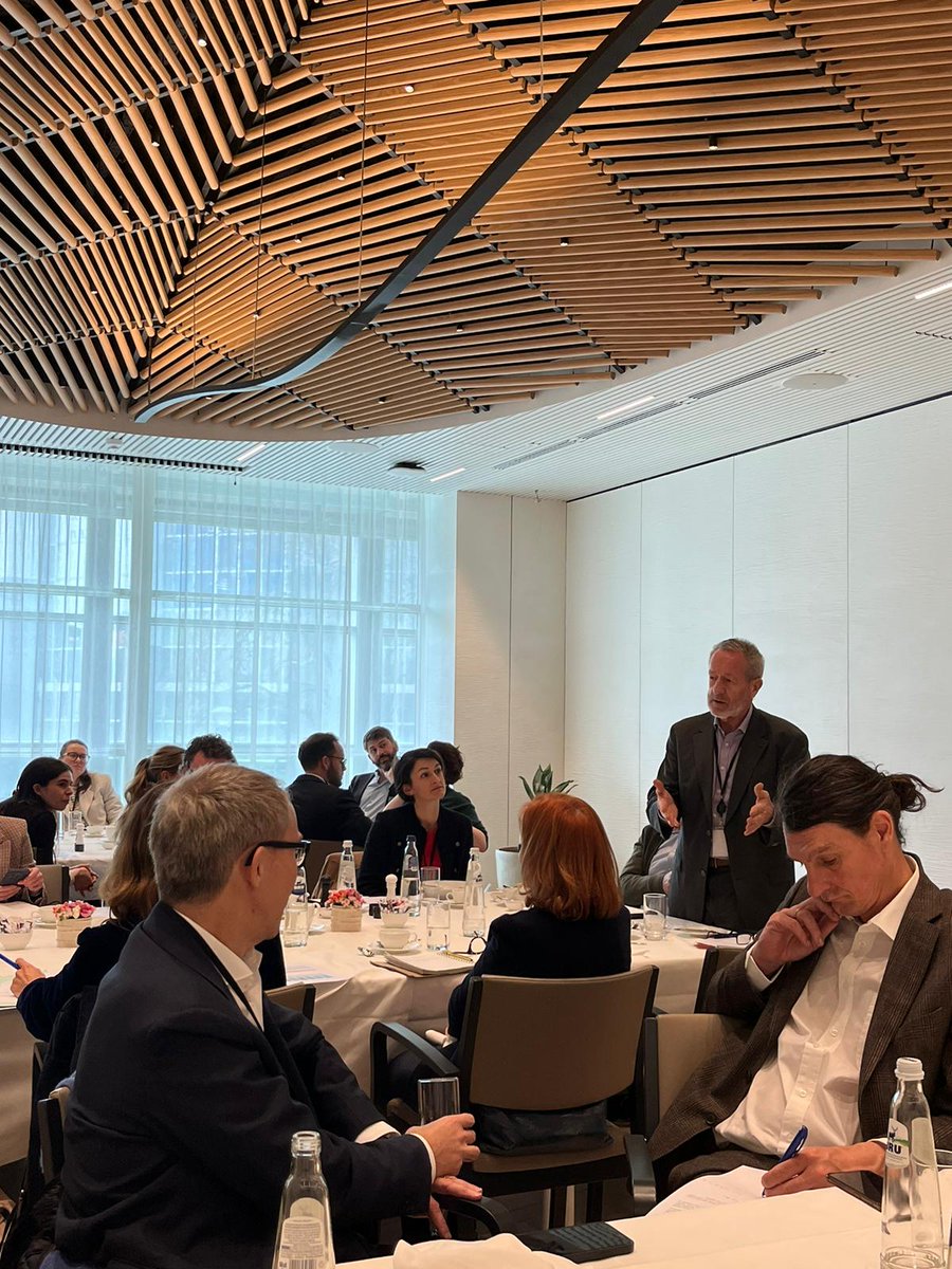 SeanKellyMEP's tweet image. 🔋💡 Good discussion at the @EnerSolutions roundtable on the Green Deal Industrial Plan and how to improve European competitiveness.