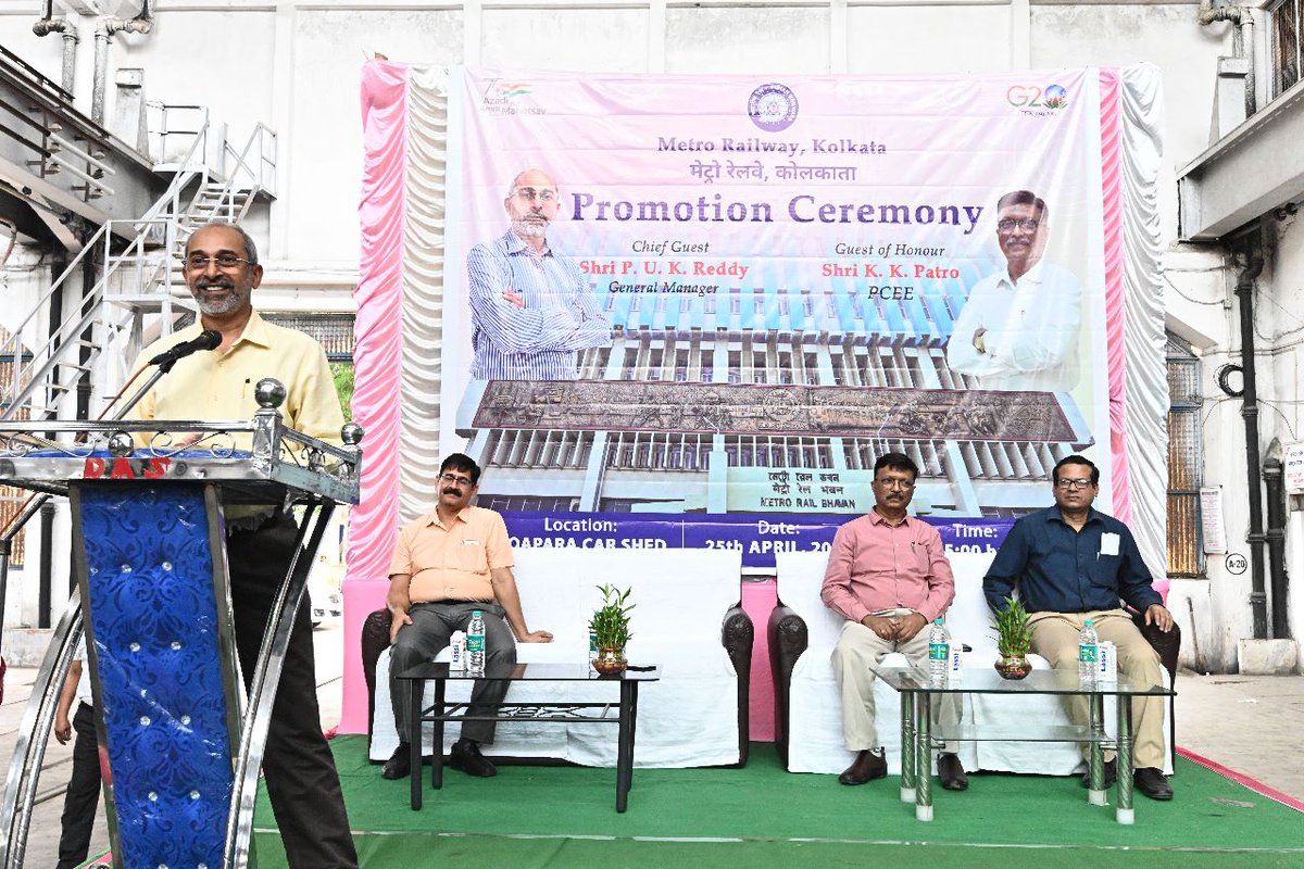 metrorailwaykol's tweet photo. A #MegaPromotionCeremony was organised today at #Noapara Carshed in which GM Shri P. Uday Kumar Reddy handed over the #PromotionOrders to 140 staff. GM said that this ceremony would encourage all to work for the betterment of the organisation.
#Youngkolkatans
#MetroRailway https://t.co/xr781uYO8D