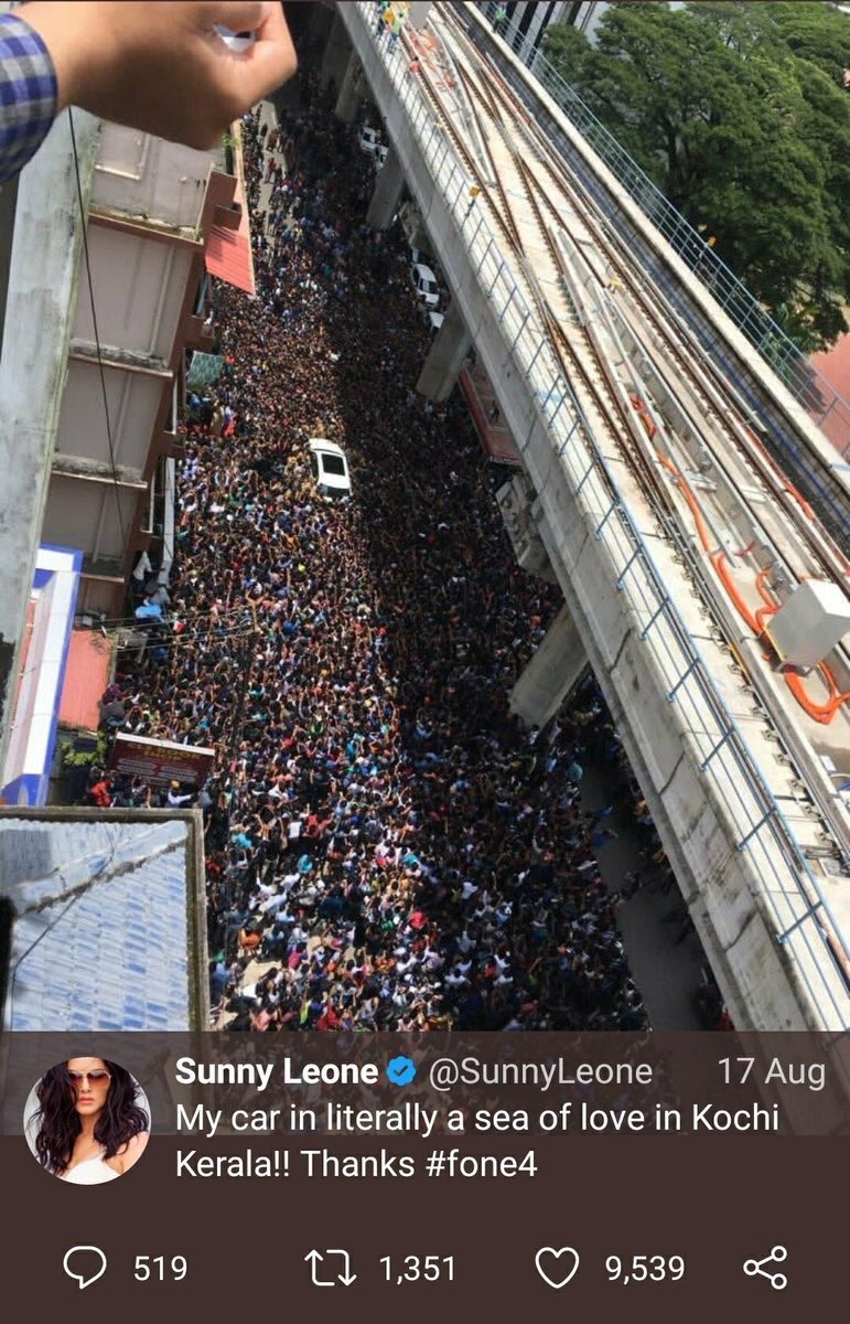 MdHafiz59473117's tweet photo. Public is brought in Modi ji's meeting but people themselves come to see Sunny Leone.
#SunnyLeoni https://t.co/4wvcmFDwyQ