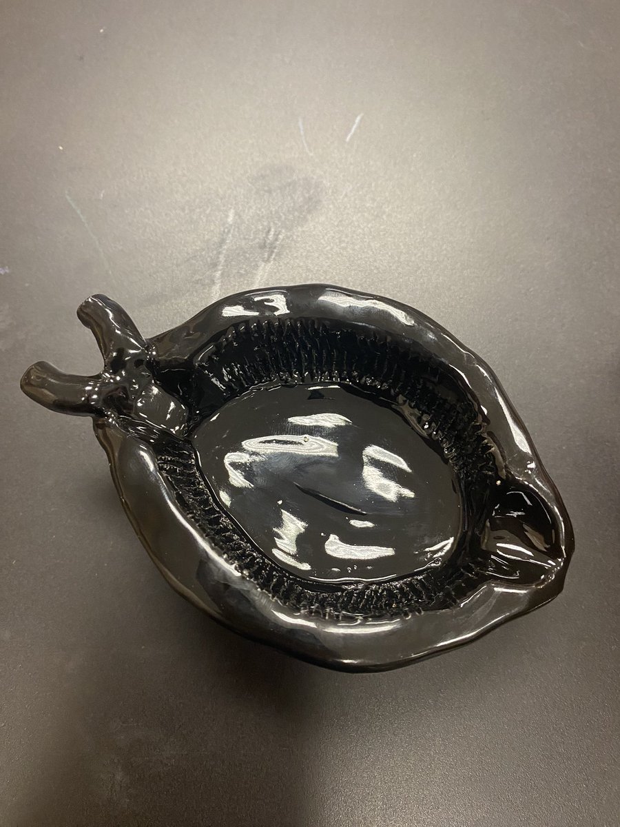 xoxo_LeeAir's tweet image. Finally mastered the kiln in my classroom

#arteducator