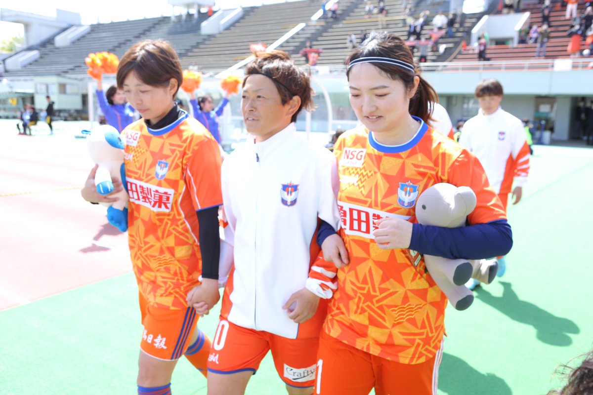 ayamax701's tweet photo. とーっても楽しかった🙌
皆様にお会いできて嬉しいかったです！
本当に素敵な企画でした！
アルビレックス新潟レディース20周年おめでとうございました🧡

@albirexL https://t.co/otD5k68pKP