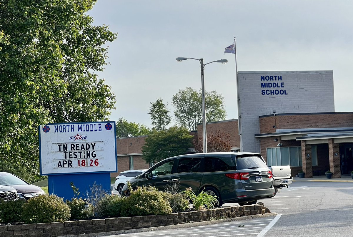 Keep up the good work @northmiddlestar! You’re almost done with TCAP testing. #TNTCAP #LoudonCounty #TuesdayMorning