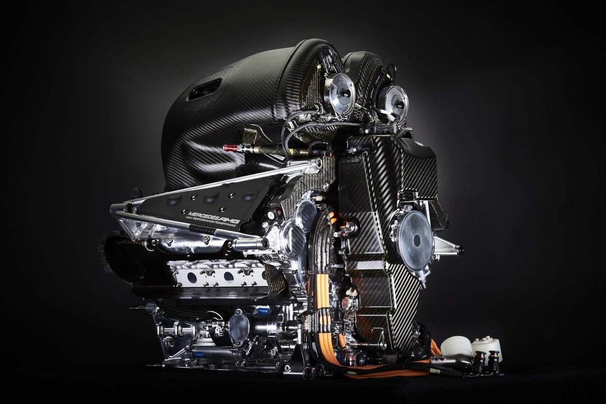 🚨 ÚLTIMA HORA: Se han anunciado CAMBIOS en el reglamento de motores de 2026. ¡OJO, porque trastocan los planes iniciales de Audi!

👉 PISTONES: En un principio, iba a predominar el aluminio. Esa directriz, marcada en su día por Audi, se desecha y se vuelve al ACERO como elemento
