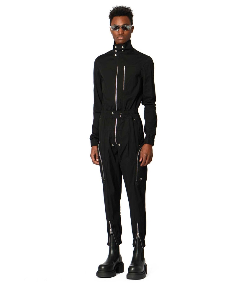 wrongweather's tweet photo. From the iconic flight full-body suit to the state-of-the-art sequin suit, celebrate one of the most acclaimed designers, RICK OWENS. 
Discover RICK OWENS SS23 collection and runway pieces at https://t.co/rqRBXT2HYP

#rickowens #runways #fashion #design #wrongweather https://t.co/wx89fKbN2K