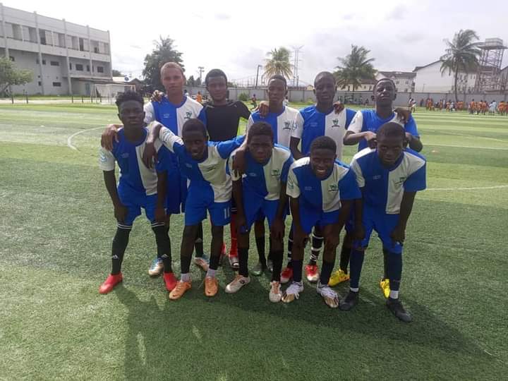 EmmydinhoFC's tweet photo. It was an awesome outing as our U-15 boy finished 3rd place in the Lagos Regional Event of the Bayern Youth Cup Tournament!

Two of our youngsters were selected for National Youth Event in Enugu this weekend. 

All The Best Champs 🏆 

#WeAreEmmydinhoFC https://t.co/vFcrFvJQ1S