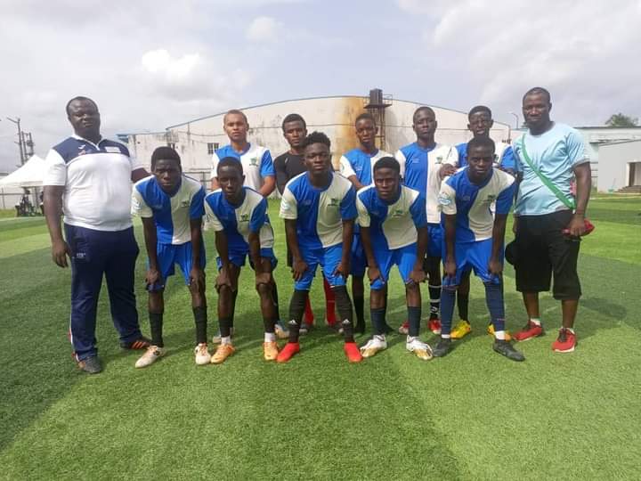 EmmydinhoFC's tweet photo. It was an awesome outing as our U-15 boy finished 3rd place in the Lagos Regional Event of the Bayern Youth Cup Tournament!

Two of our youngsters were selected for National Youth Event in Enugu this weekend. 

All The Best Champs 🏆 

#WeAreEmmydinhoFC https://t.co/vFcrFvJQ1S
