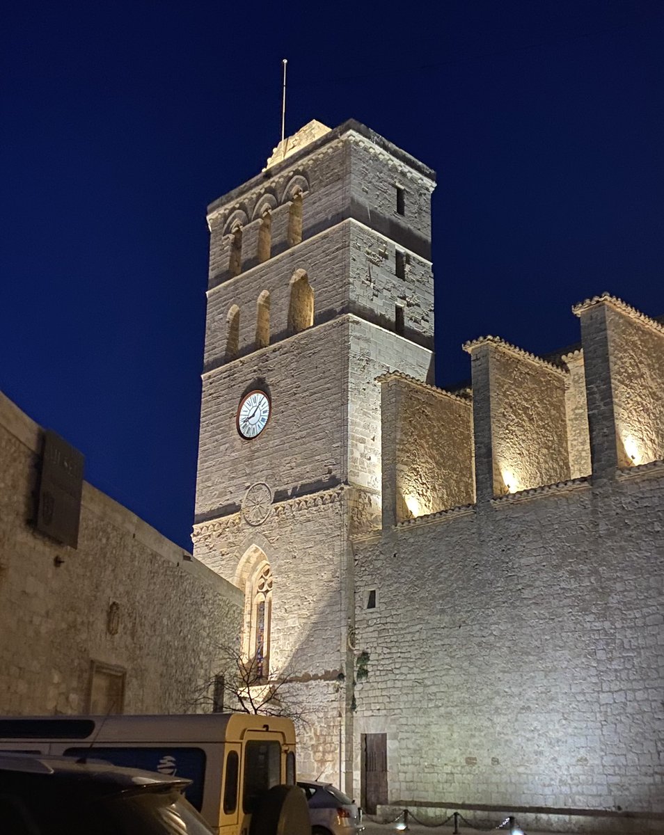 Laura Shimili tweet media