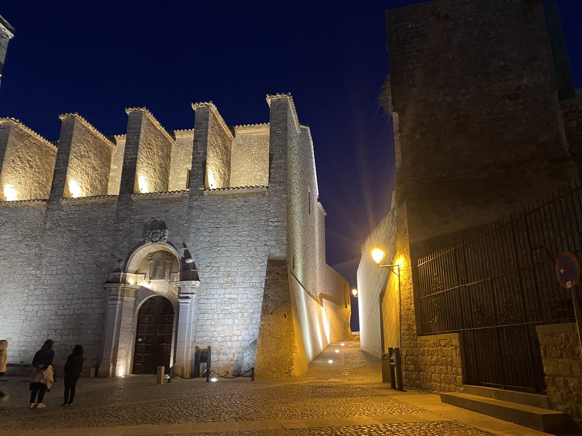 Laura Shimili tweet media