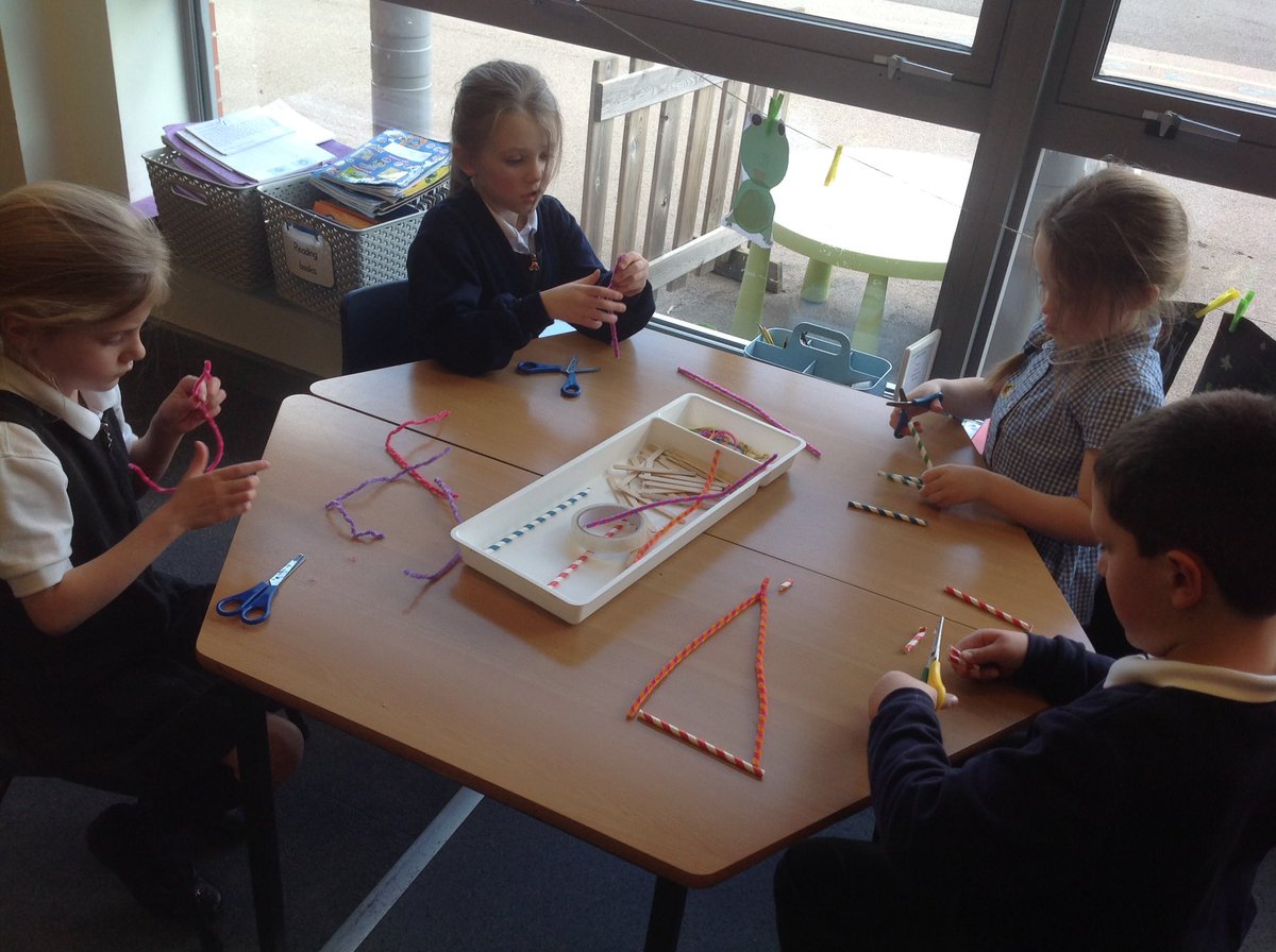GBS_Grasshopper's tweet photo. We are having lots of fun exploring various materials to create our swing prototypes. We are finding that it's not as easy to make it 3D and move as we first thought! #GBS4DT https://t.co/8PR7Boskeu
