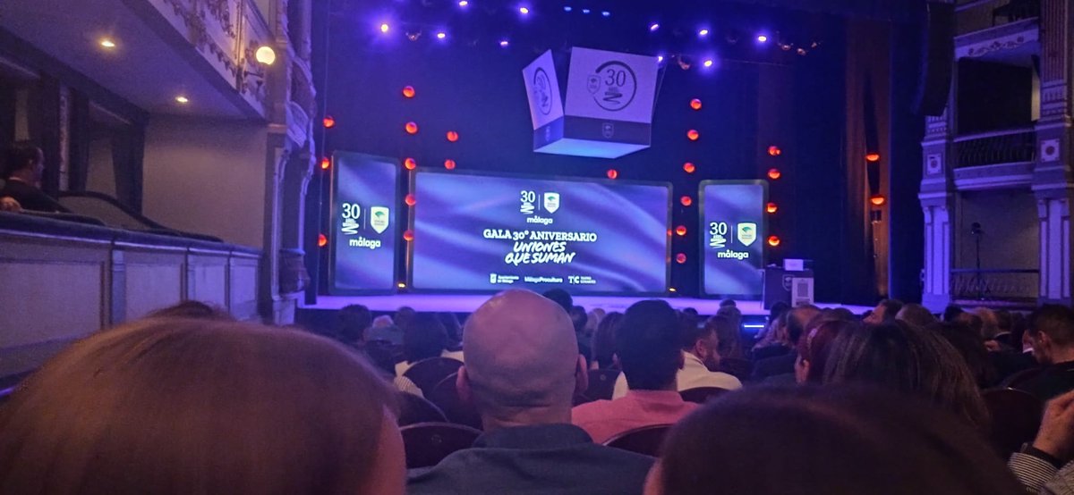 YBcomunicacion's tweet photo. Ayer fue la gala del 30 aniversario de @unicajaCB , y desde #Yellowbricks no podemos estar más orgullosos de formar parte de un pedacito de su historia. Por muchos años más.

#UnionesQueSuman https://t.co/nOhmp1TesX