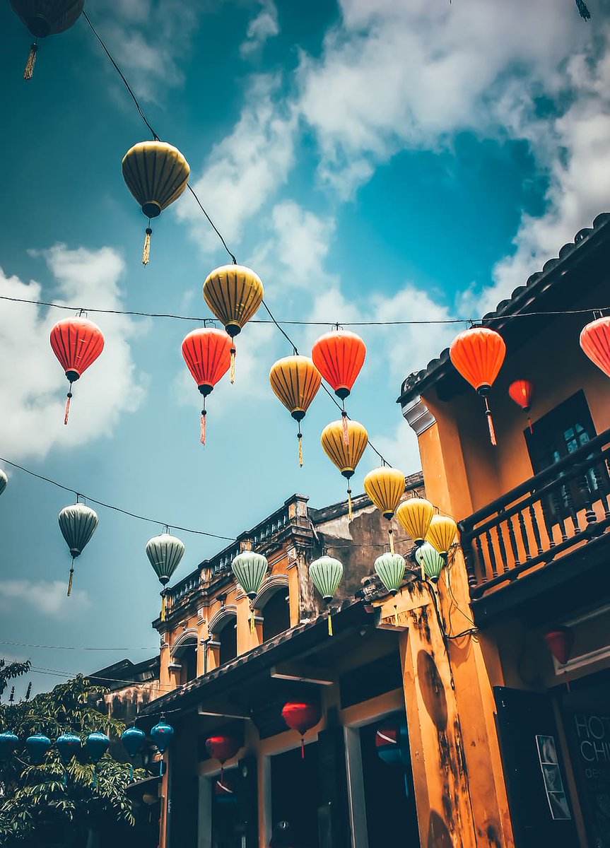 Siddhartha_GSA's tweet photo. Hoi an, Vietnam🇻🇳
#vietnam #hội_an #oldstreet #hoian #old #city #builtstructure https://t.co/nTHzHLXI3M