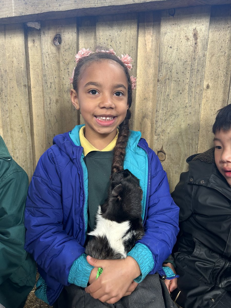 firsprimarysale's tweet image. #Y1Apple We are having such an incredible time @Smithillsfarm ❤️