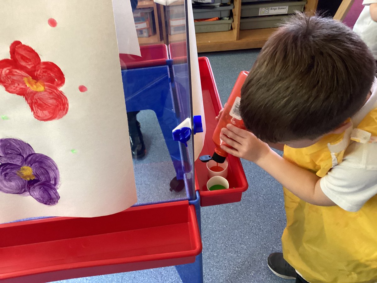 PenlW's tweet photo. We were awarded a grant at the beginning of the year which we put towards new furniture and equipment. One of the items we bought was a 4 way easel. The children had great fun using it while exploring colour mixing and using different resources. https://t.co/Nt1bO6itWz