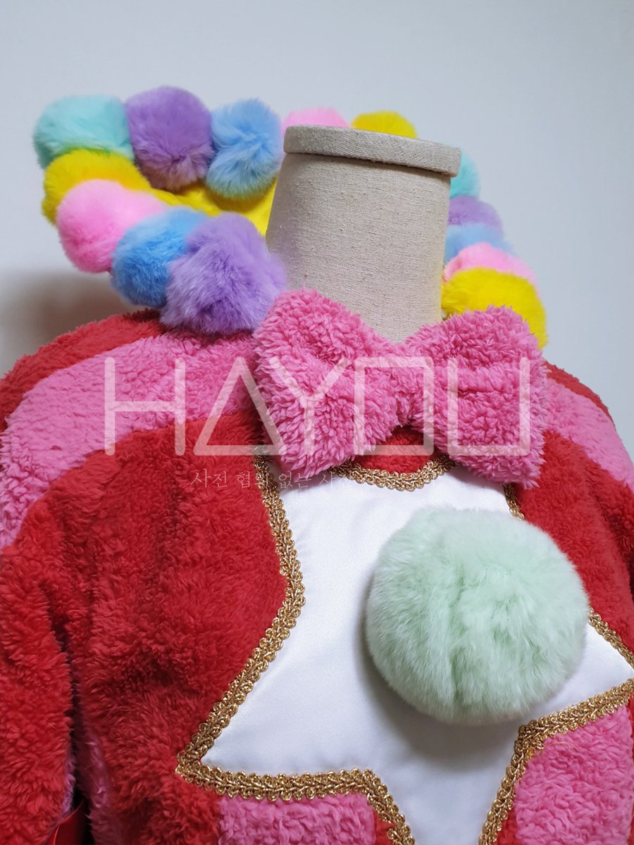 HAYOUSHOP_cos's tweet image. [Sample]

-프로젝트 세카이 / prsk
-하츠네 미쿠
-원더쇼 유닛복

원더호이-! 한 미쿠 제작했습니다

원작 이미지대로 복실한 느낌을 살리려고 퍼 원단을 사용했어요
속 스커트 문양은 전부 프린팅했습니다!

오랫만에 제 의상 작업이라 즐거웠어요🎡

#prsk
#프로세카
#미쿠