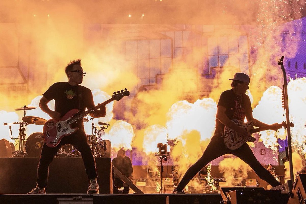 Top 3 iconic photos from Coachella 🚀

📸: <a href="/fogagain/">Daniel Rojas</a>, <a href="/coachella/">Coachella</a>, <a href="/DBrendanHall/">David Brendan Hall</a> 

If one year ago they told you you’d soon see blink-182 with Tom headline Coachella, who would have believed it? This is so incredible. What an amazing time to be a blink-182 fan! 🤘