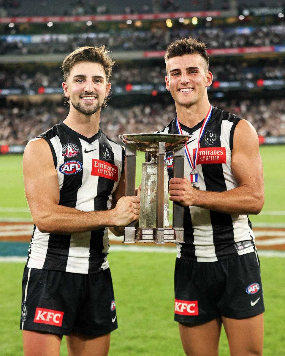 CollingwoodFC's tweet photo. Not a bad afternoon for the Daicos brothers 🤝 https://t.co/5jIaPAJwu4