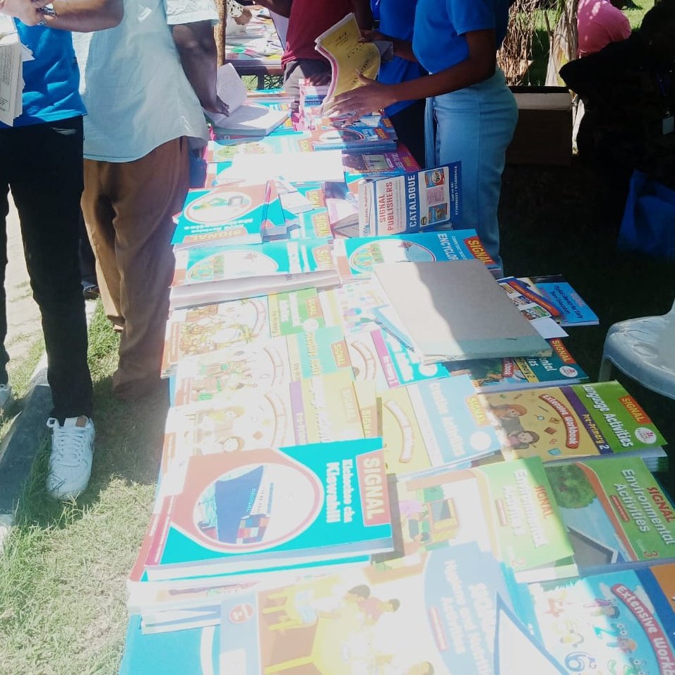 Signalpublisher's tweet photo. Visit our tents at various headteachers' meetings across the country. So much goodies for everyone.
#ignitingthinking https://t.co/rg6yUsa42m
