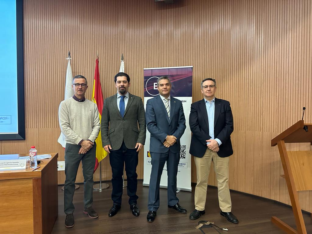 ColegioITOP's tweet photo. Os recordamos que seguimos en directo en #Formación en Metodología #BIM aplicada a la Contratación Pública con @mitmagob y #CITOP. 

Os dejamos la imagen de la mesa inaugural y del ponente principal, Fernando Iglesias Gamella: https://t.co/qQoAGeTeWd

 #SoyCITOP @citopcantabria https://t.co/4MxA3wpNuj