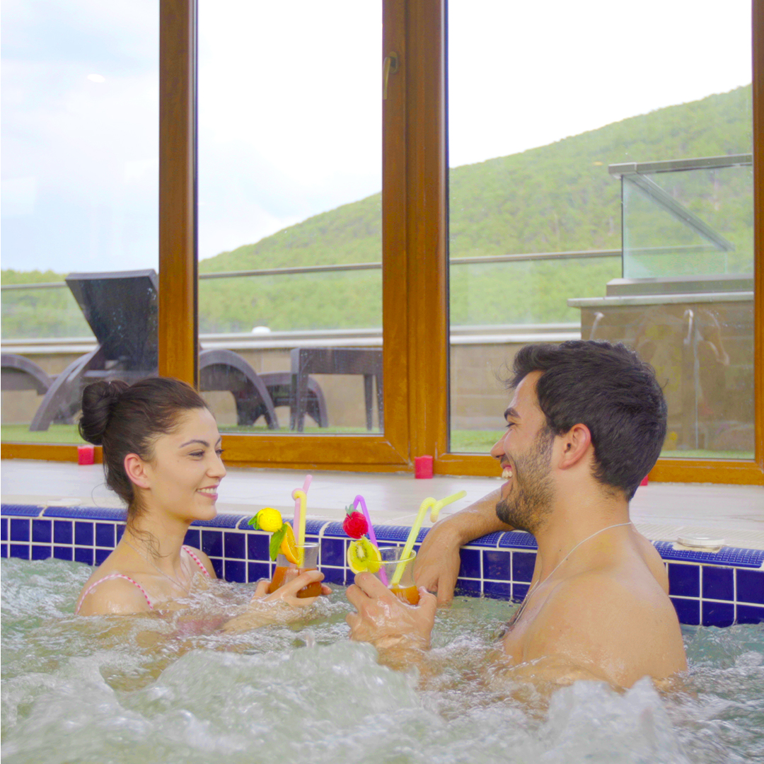 hotelcam's tweet photo. Ailenize özel v.i.p alanlarda tatilinizin tadı Çam Otel'de çıkar.

📞0312 810 81 08

#ankaratermalotel #termalotel #ankaratermalkaplıca #ankarakaplıca #ankaraetkinlik #ankarahavuz #tatilkeyfi #soğuksumilliparkı #kızılcahamam #ankaradayasam #bahartatili https://t.co/qIKm2T80PP