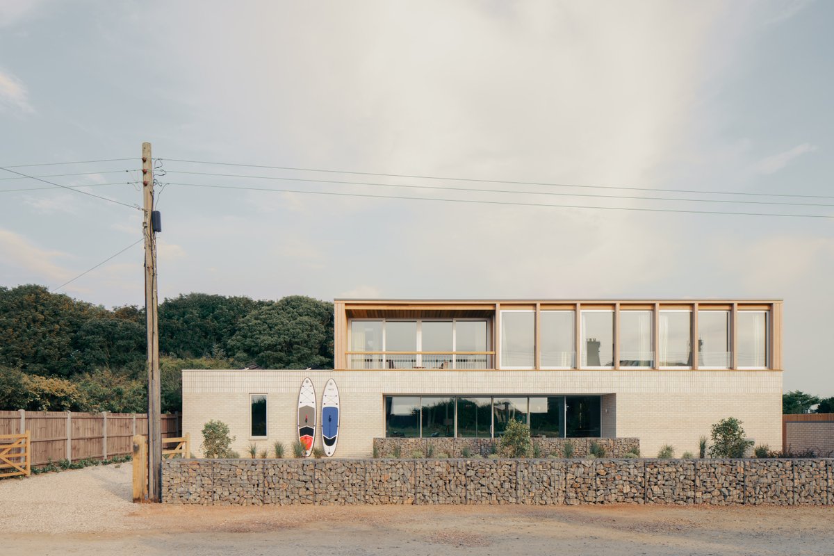 Congratulations to @IF_DO for making the 2023 RIBA East Awards shortlist with their project, Thorpeness Beach House.

📷 Nick Dearden

Winners will be announced at the Awards ceremony on 25 May - book your ticket now! ow.ly/JJ8W50NRaaH 🎟️