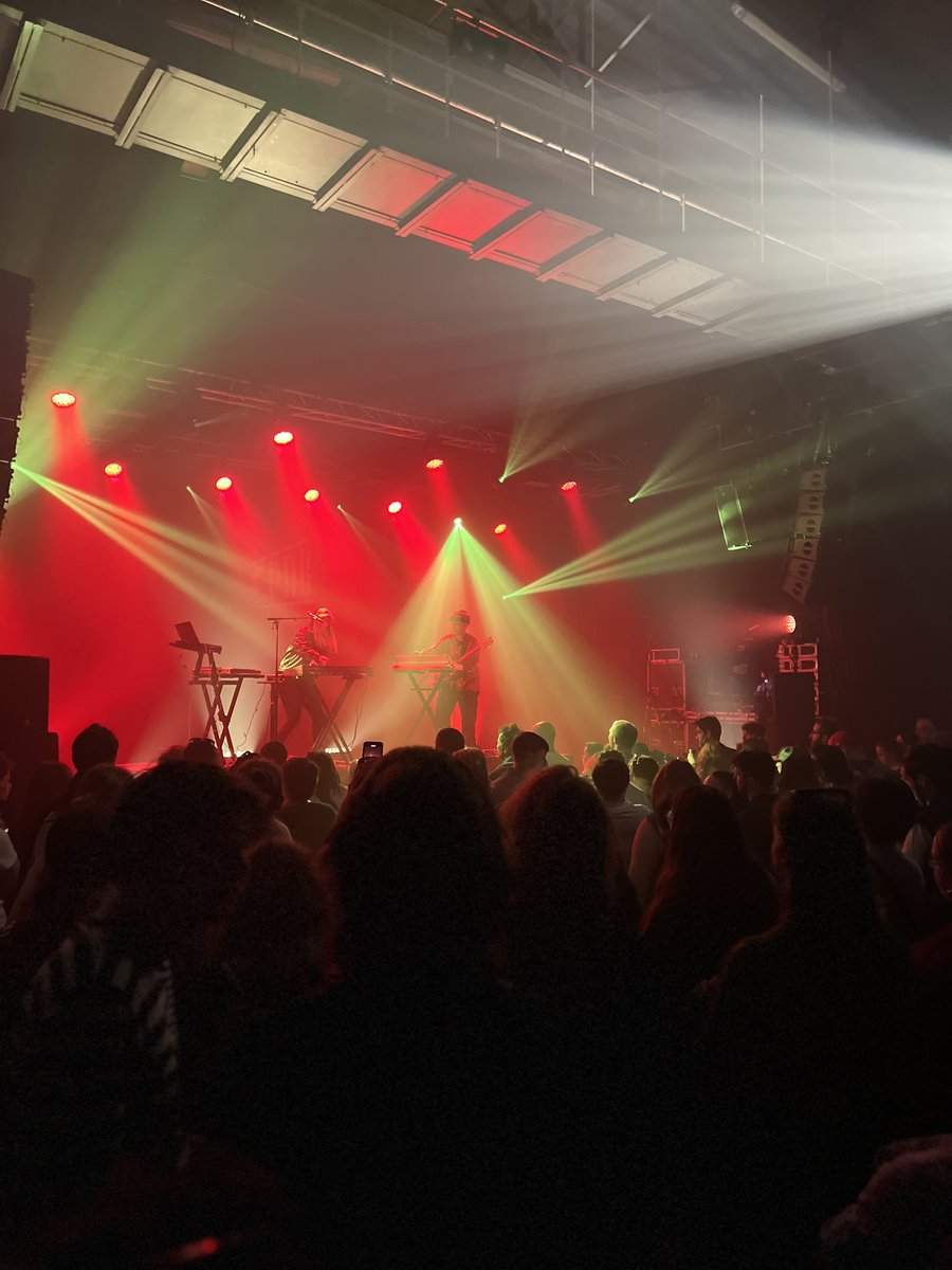 FondationCMA's tweet photo. Back to Bourges ! La scène musicale suisse a fait vibrer les festivaliers avec La Colère et Baby Volcano lors des Les iNOUïS du Printemps de Bourges et du Le Printemps de Bourges. Félicitations pour leurs performances survoltées 🔥🔥🔥 #musique #festival #Bourges https://t.co/D6IyOEL79y