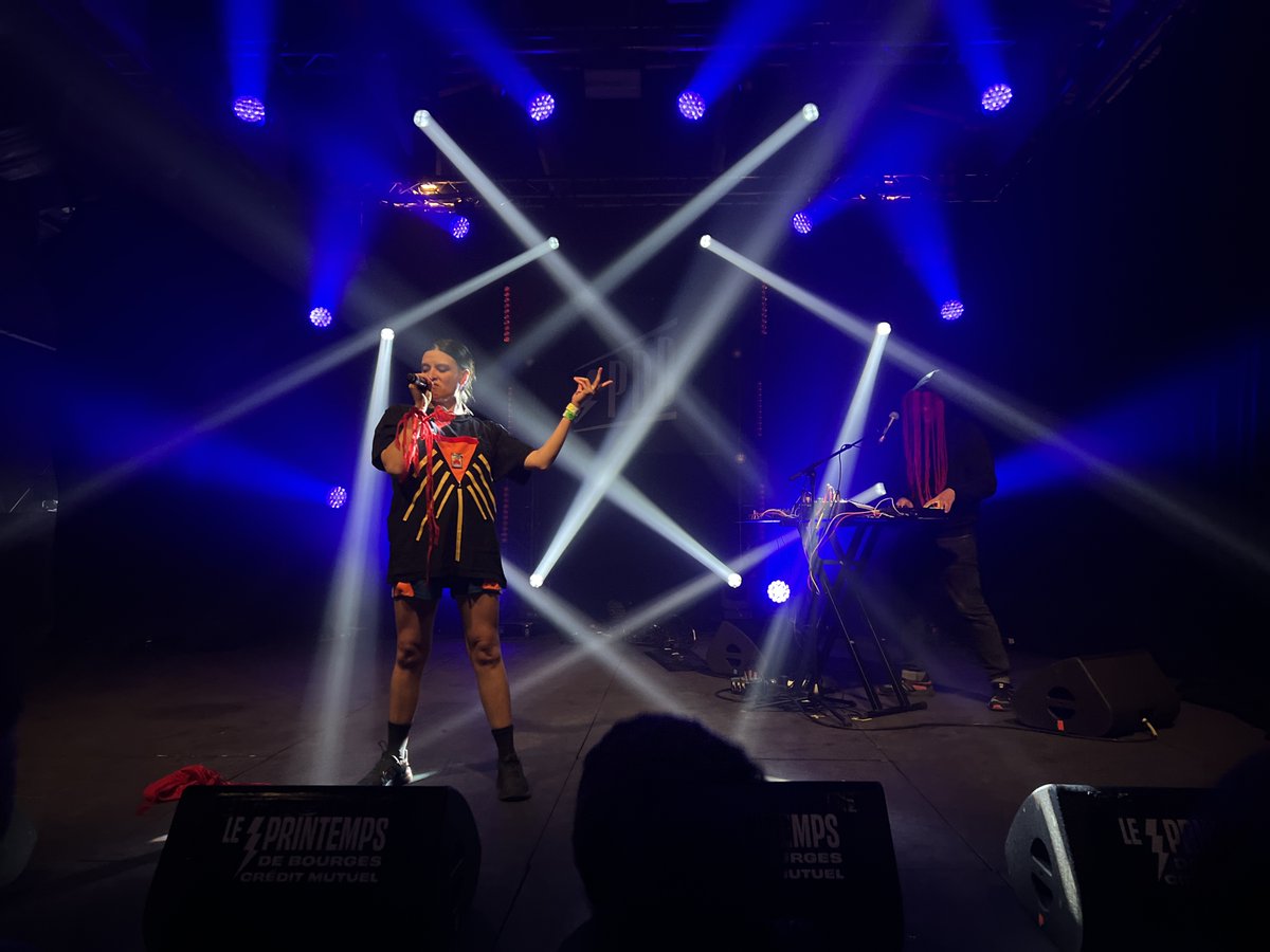 FondationCMA's tweet photo. Back to Bourges ! La scène musicale suisse a fait vibrer les festivaliers avec La Colère et Baby Volcano lors des Les iNOUïS du Printemps de Bourges et du Le Printemps de Bourges. Félicitations pour leurs performances survoltées 🔥🔥🔥 #musique #festival #Bourges https://t.co/D6IyOEL79y