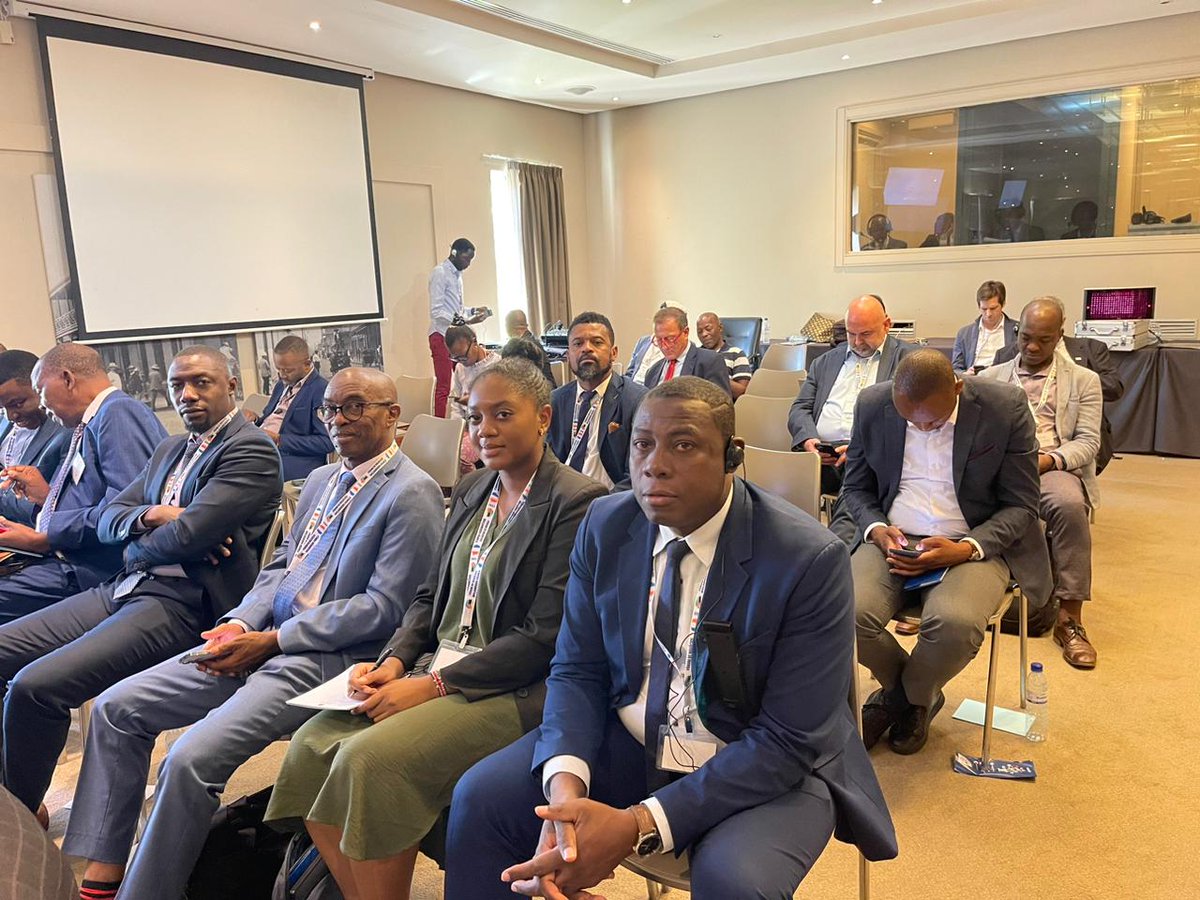 AdimMayotte's tweet photo. #BusinessForum 🤝
Ce lundi 24-mardi 25 avril 2023, a eu lieu un business forum au Mozambique dans la capitale Maputo. 
#OuiMayotte #Adim #CD976 #entreprise #entreprendre #Mozambique #coopérationinternationale #mayottealinternational #economie #investissement #mayotte https://t.co/dGgCWbdXOQ
