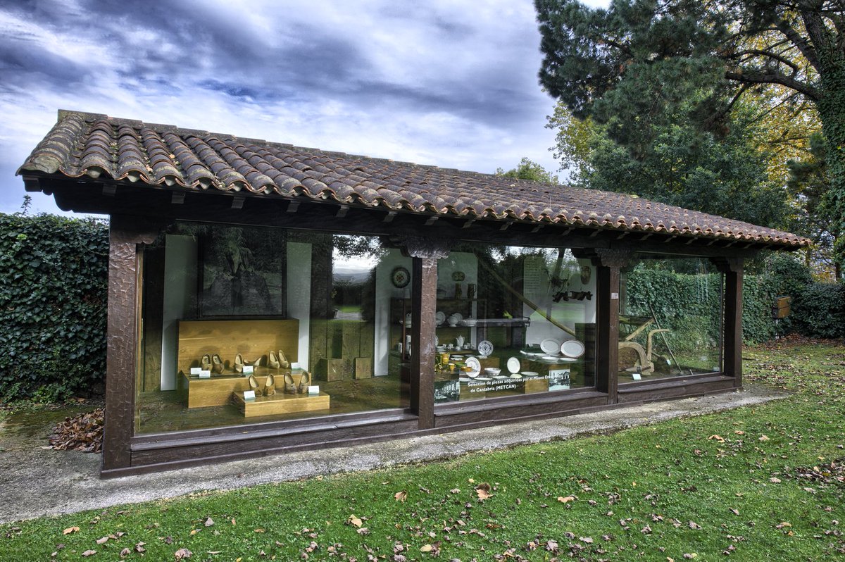 MuseosCant's tweet photo. Los jardines del #MuseoEtnográficodeCantabria acogen este martes la celebración del tradicional homenaje que #Camargo rinde al capitán #PedroVelarde
Tendrá lugar a partir de las 12 horas y el acceso es libre. https://t.co/967fRqtGdM