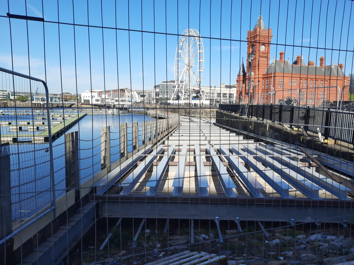 What's the game plan here <a href="/cardiffcouncil/">Cardiff Council</a> and <a href="/WelshGovernment/">Welsh Government</a> ? Remind me how long it's been like this, seems like a lifetime.  You're forever concreting things over or leaving them to rot. New metro thingy to see this tip #pissupinabrewery