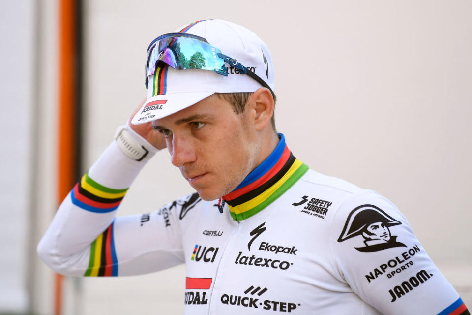 erikalian's tweet photo. https://t.co/flCNZspypq 
Evenepoel takes masterful solo win in
Liege-Bastogne-Liege 
Remco Evenepoel left his only true rival Tadej Pogacar just 80 kilometers into Liege-Bastogne-Liege. He dropped the rest of the peloton with 33 kilometers remaining.  Pogacar never got a... https://t.co/F0S8UoEi5A