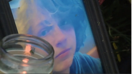 FOX29philly's tweet photo. The Drexel Hill community continues to mourn the loss of 15-yr-old stabbing victim, Michael Garr. And police need your help tracking down his killer. @ShaynahFerreira
has the latest.
#fox29goodday #fox29philadelphia
@FOX29philly
@thomasdrayton
@BobKellyFOX29
@SueSerioFox29 https://t.co/trxCEVT1k1