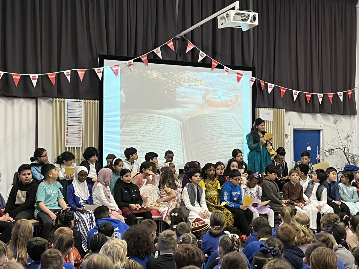 CoedGlas2023's tweet photo. Beautiful assembly from our KS2 pupils about the celebration of Eid. #EidMubarak 🌙 @CoedGlas https://t.co/JSm3ZbIXz8