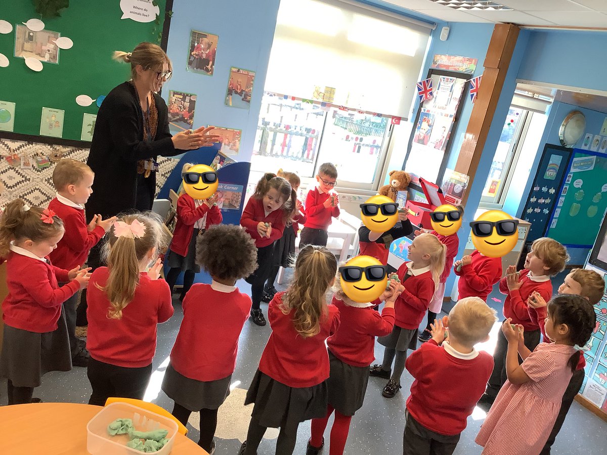 NurseryOPS's tweet photo. Let’s go to the dough disco🪩 and squiggle wiggle!
We can follow instructions to roll, squeeze and pinch the dough and then we danced with the flappers moving up and down, side to side.
#doughdisco #squigglewiggle #fineandgrossmotor #shonettebasonwood #strenghtenmuscles https://t.co/Lb0LLo3I6N