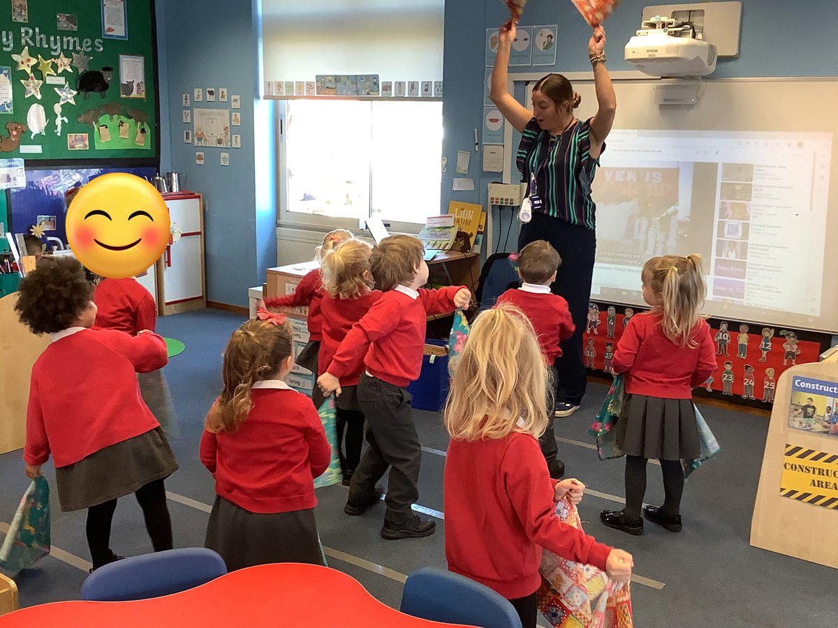 NurseryOPS's tweet photo. Let’s go to the dough disco🪩 and squiggle wiggle!
We can follow instructions to roll, squeeze and pinch the dough and then we danced with the flappers moving up and down, side to side.
#doughdisco #squigglewiggle #fineandgrossmotor #shonettebasonwood #strenghtenmuscles https://t.co/Lb0LLo3I6N