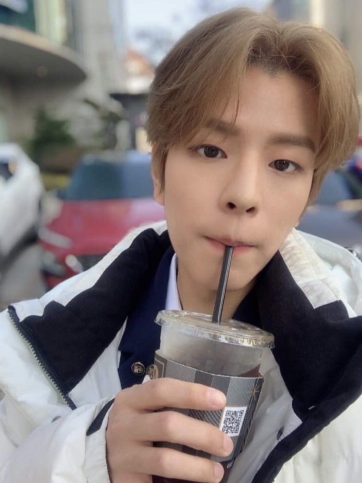 ksmhourly's tweet photo. #Seungmin #승민 #김승민 #StrayKids #스트레이키즈 @Stray_Kids https://t.co/UK0KJpMljs