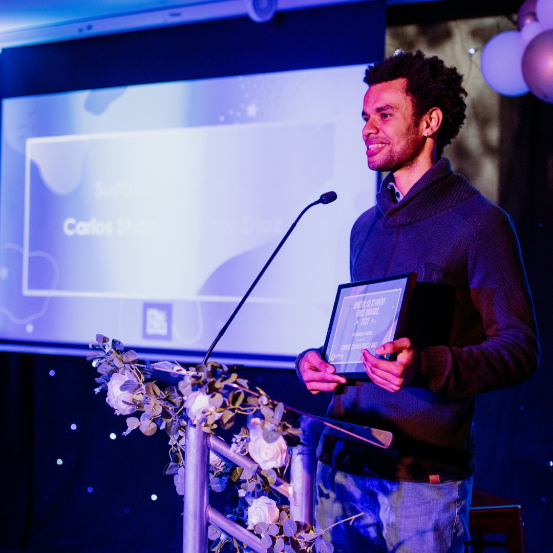 Over on the blog, we talk about the employability skills you gain from participating in @Bristol_SU activities, and how to articulate them, and SU Award nominations, to employers. 👉👉 bit.ly/3mY4uM2